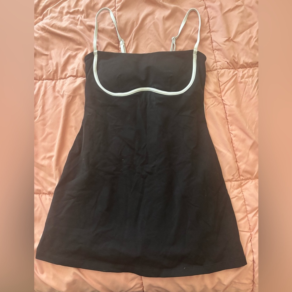 Alo Dress 🖤🤍